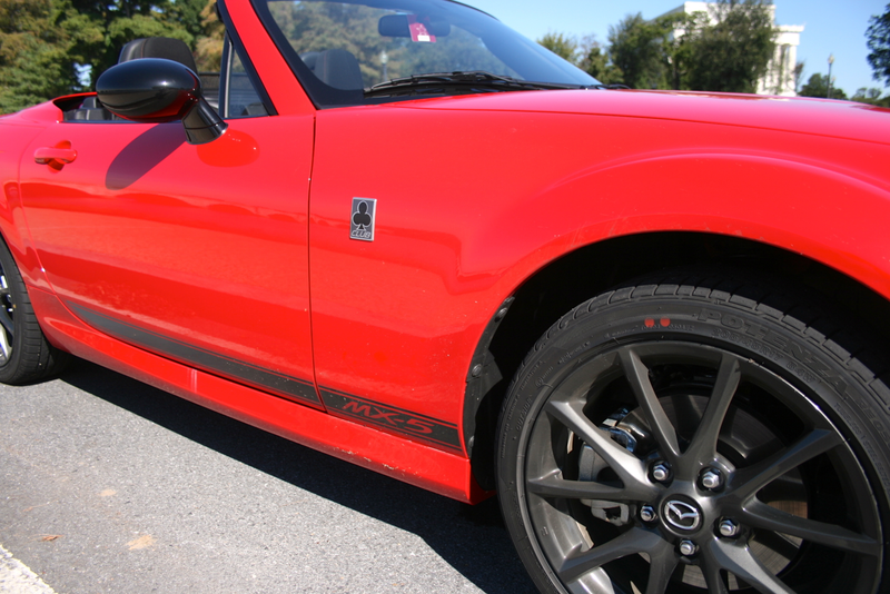Illustration for article titled 2014 Mazda MX-5 Miata Club Edition: The Jalopnik Review